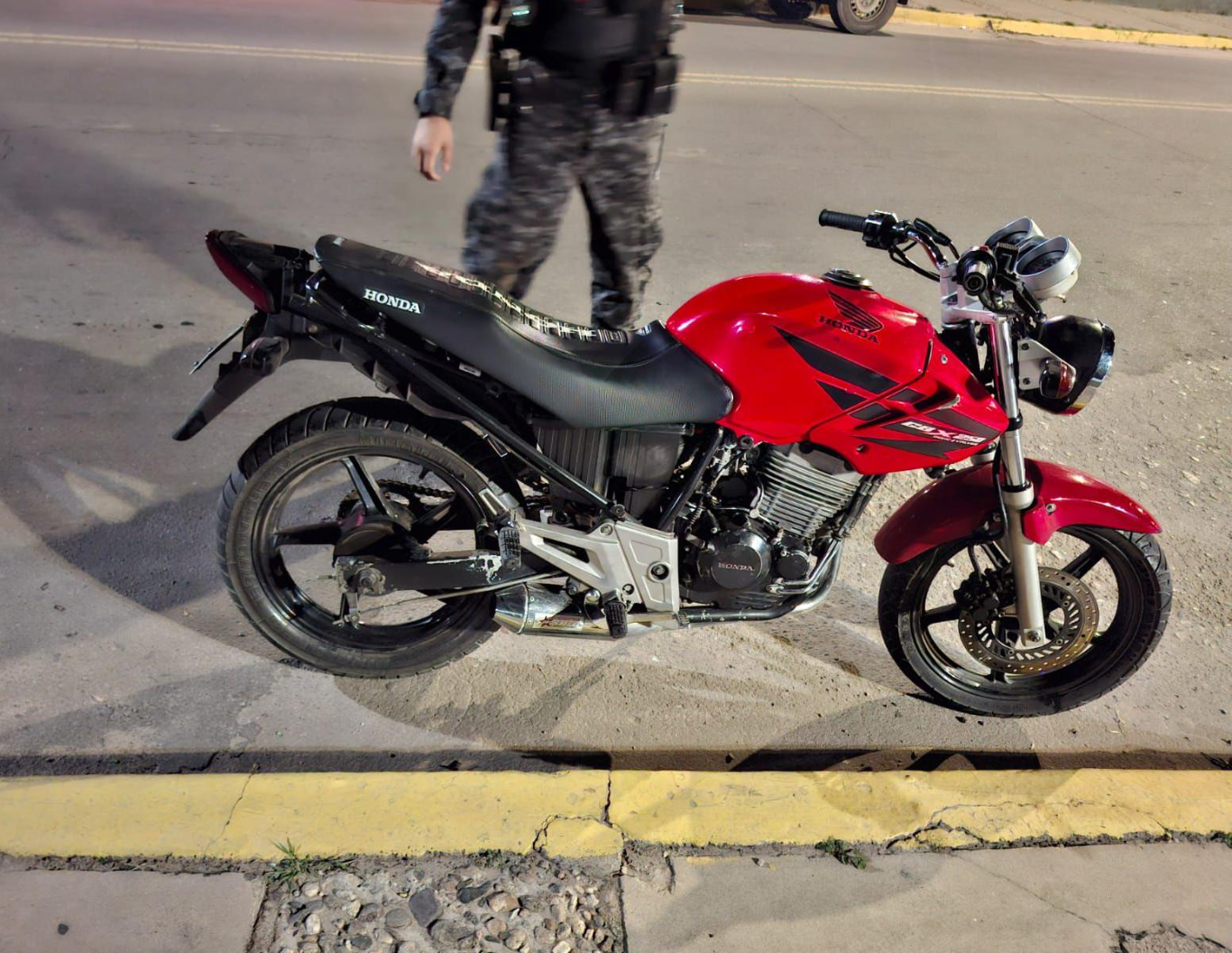 Policías retuvieron 70 motos y tres autos