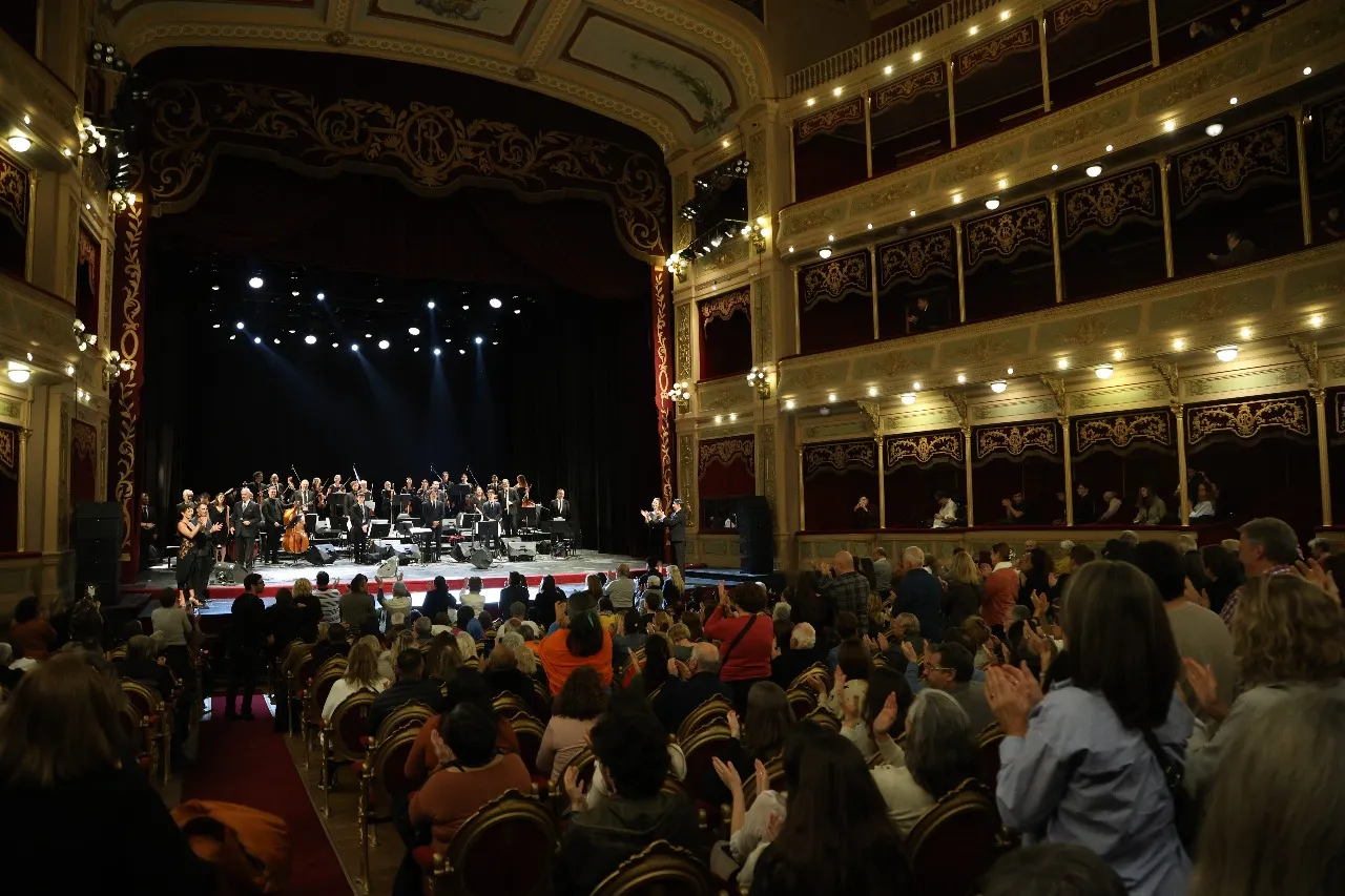 La Orquesta Municipal «Alberto Bacci» actuó en el Teatro San Martín