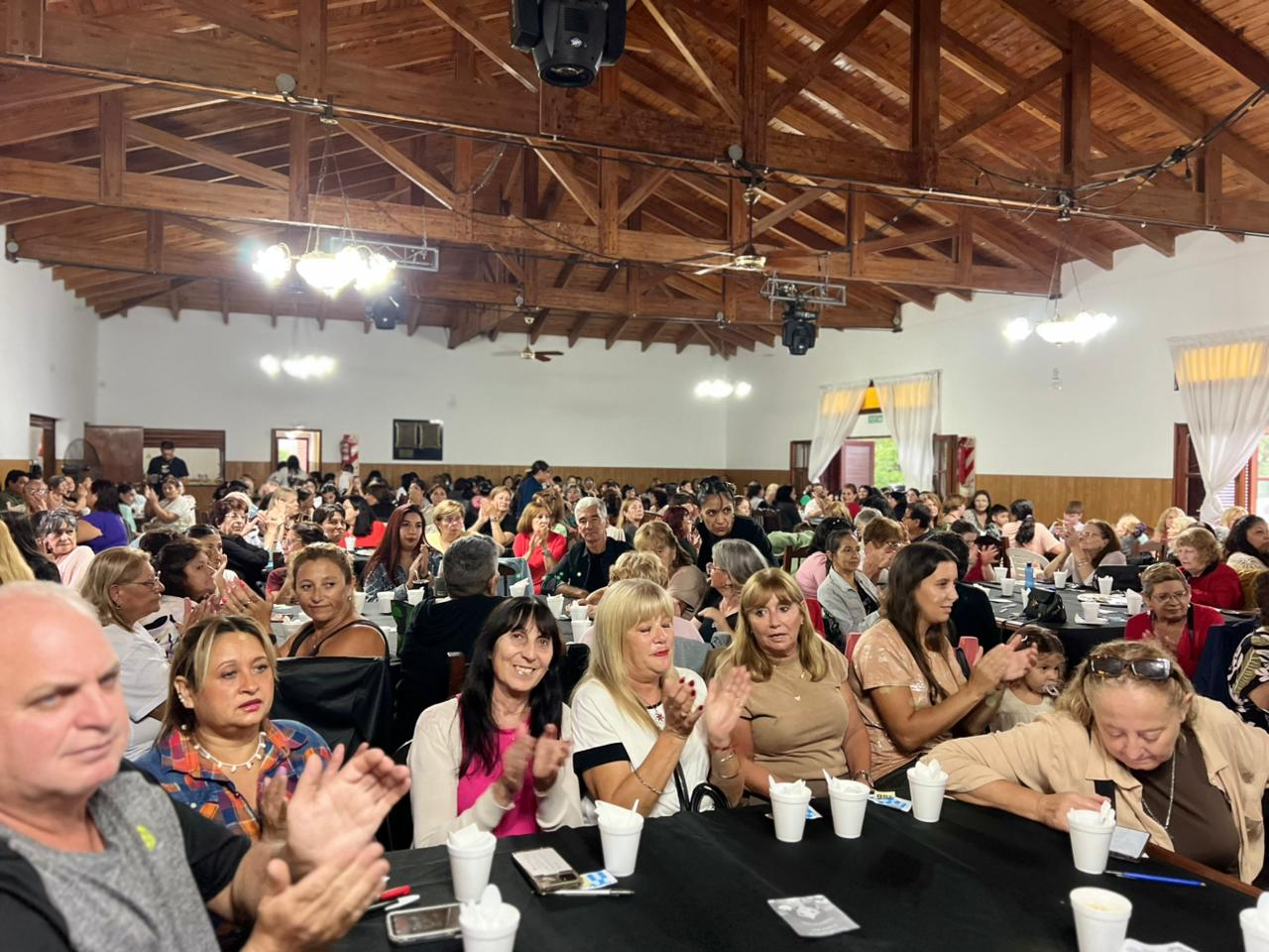 En Villa Nueva se reunieron para conmemorar el Día de la Mujer