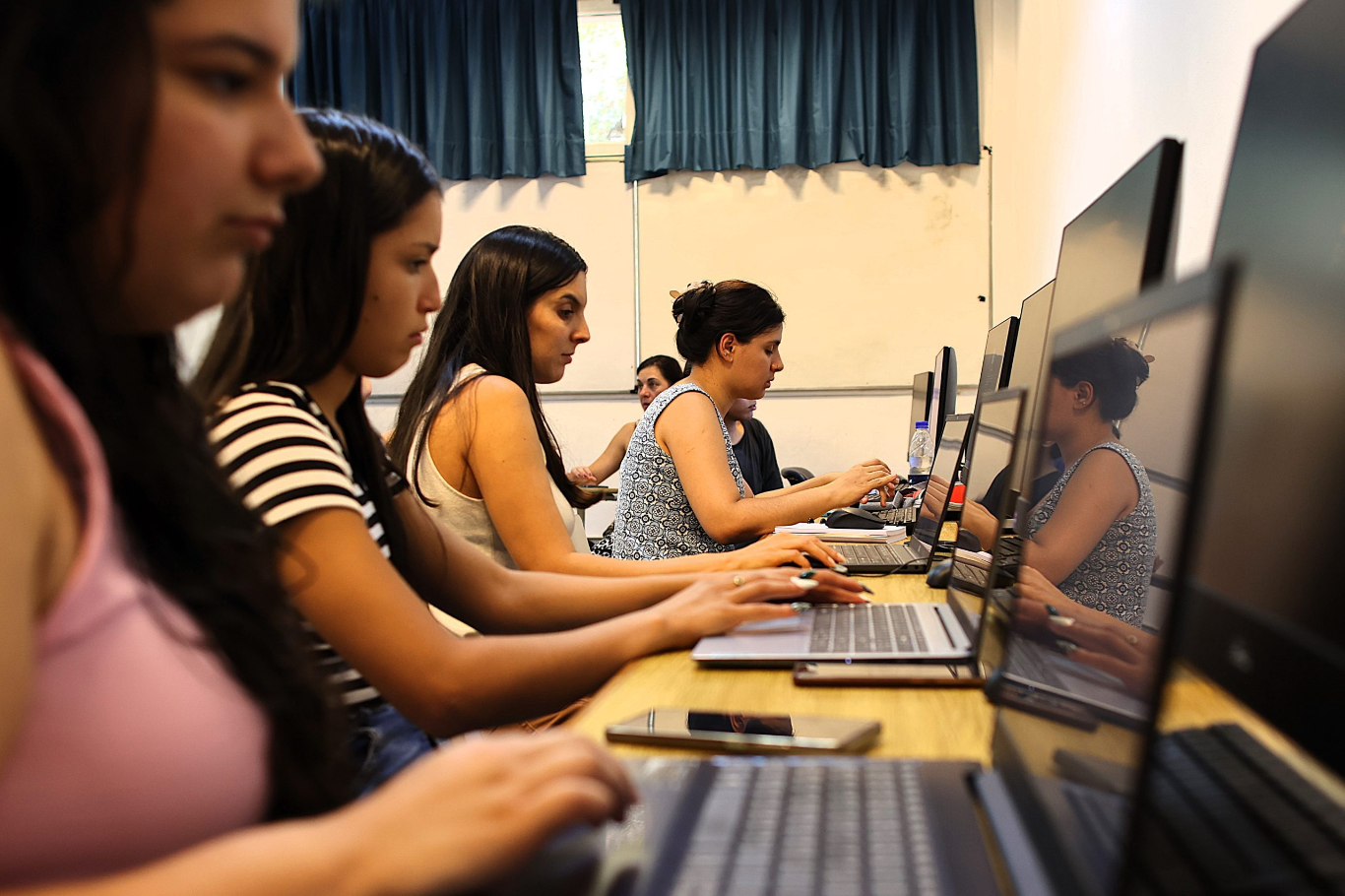 Inició el dictado de la nueva Tecnicatura en Análisis de Datos e Inteligencia Artificial de la UNVM