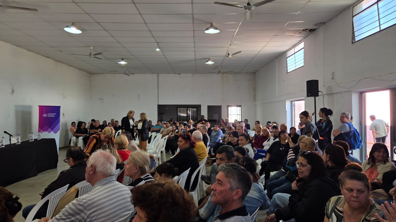 Escrituraron sus viviendas 70 familias del barrio San Nicolás a través de un programa provincial