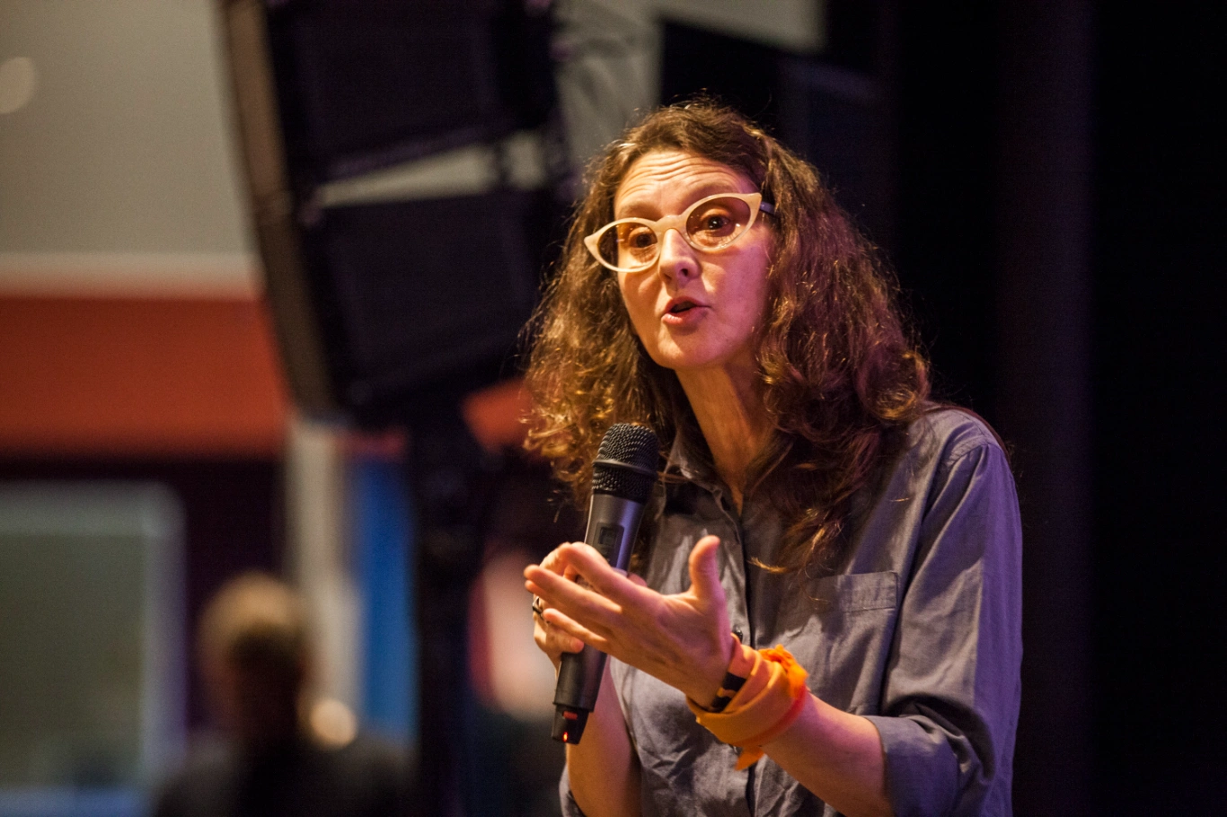 Este domingo proyectan el documental “Nuestra tierra” de Lucrecia Martel