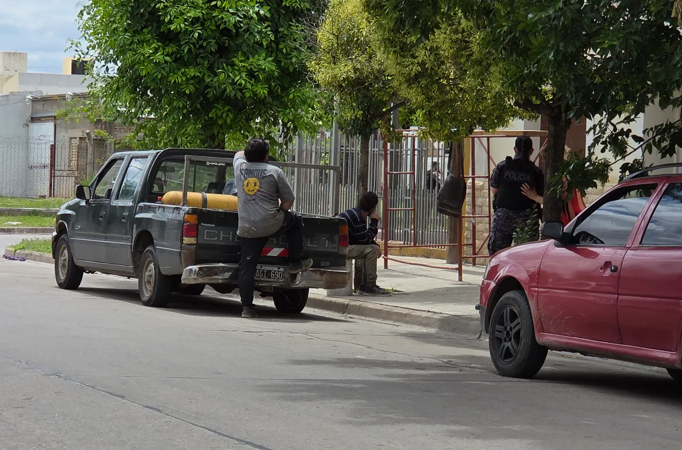 Lo contrataron para pintar, robó en la casa y simuló ser testigo del robo