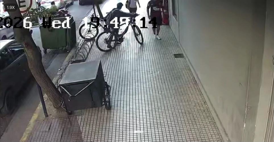 Robó una bicicleta en pleno centro