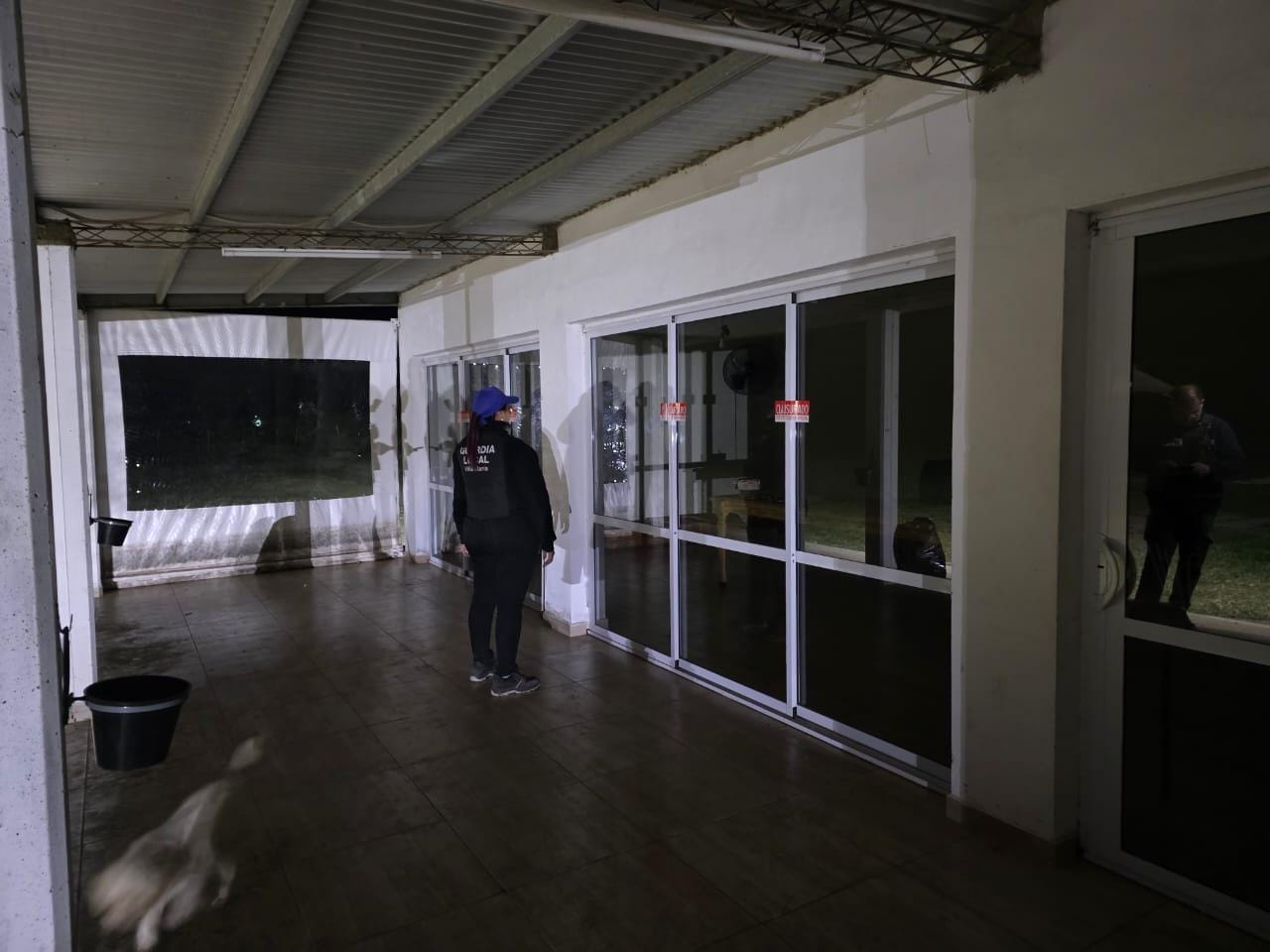 Desarticularon una fiesta clandestina con 200 jóvenes