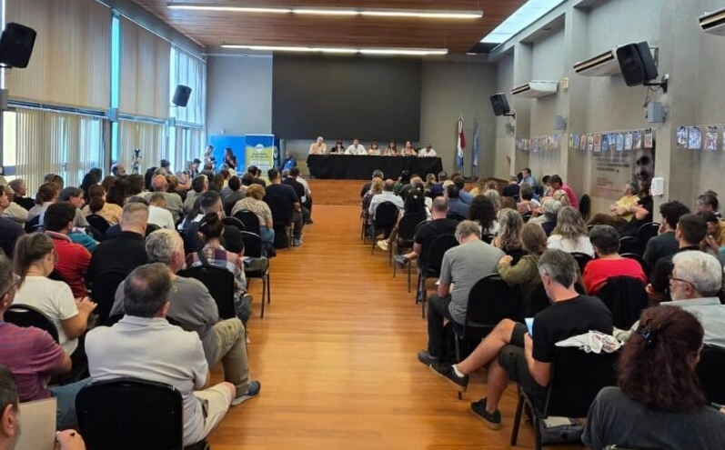 UEPC rechazó la oferta salarial del gobierno y convocó a un paro de 48 horas