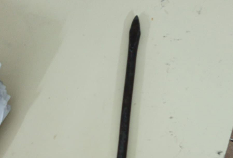 Riña callejera: lo detuvieron por agredir a otro hombre con un hierro