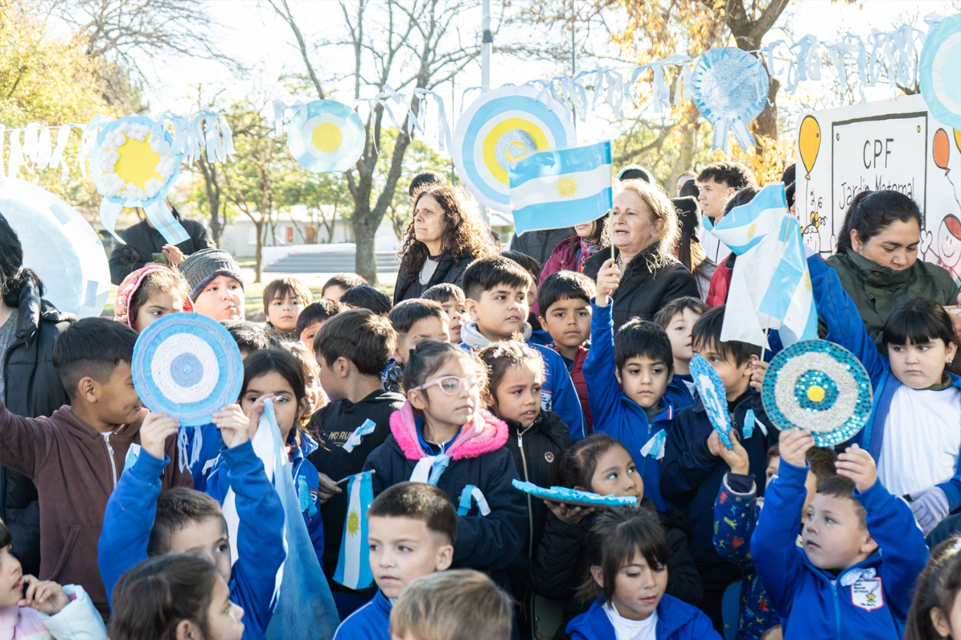 Más de 200 niños celebraron el Día de la Escarapela en el barrio Bello Horizonte