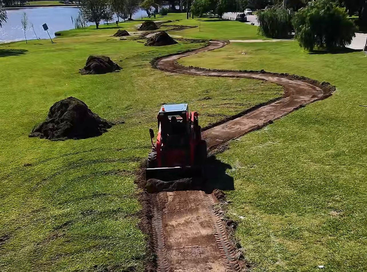 Construyen senderos  a lo largo de la Costanera de Villa Nueva