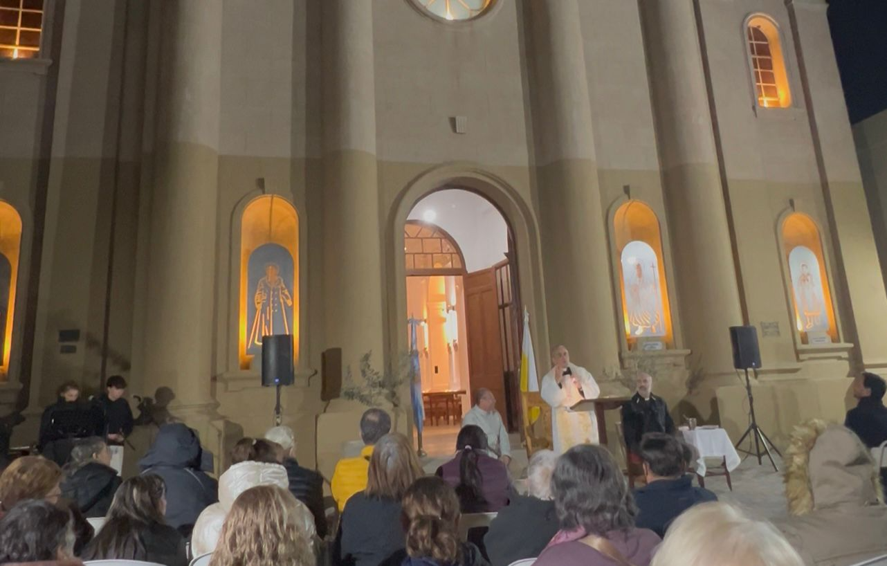 Sonaron las campanas en la Parroquia Nuestra Señora del Rosario tras cuarenta años