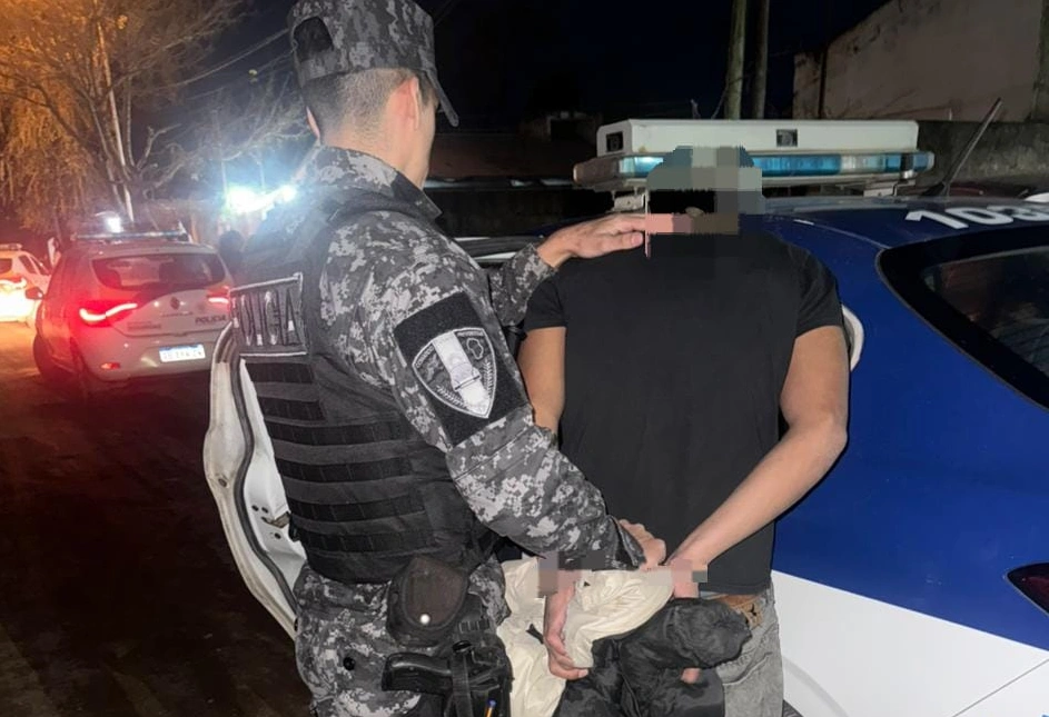 Andaba en una moto robada y lo detuvieron