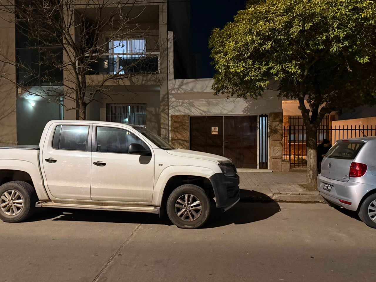 Está cansada de que le estacionan autos y camionetas frente a su cochera