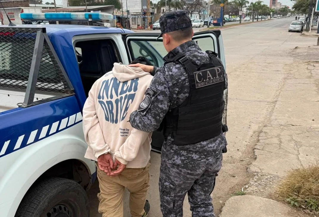 Detuvieron a un hombre por golpear su pareja en La Calera