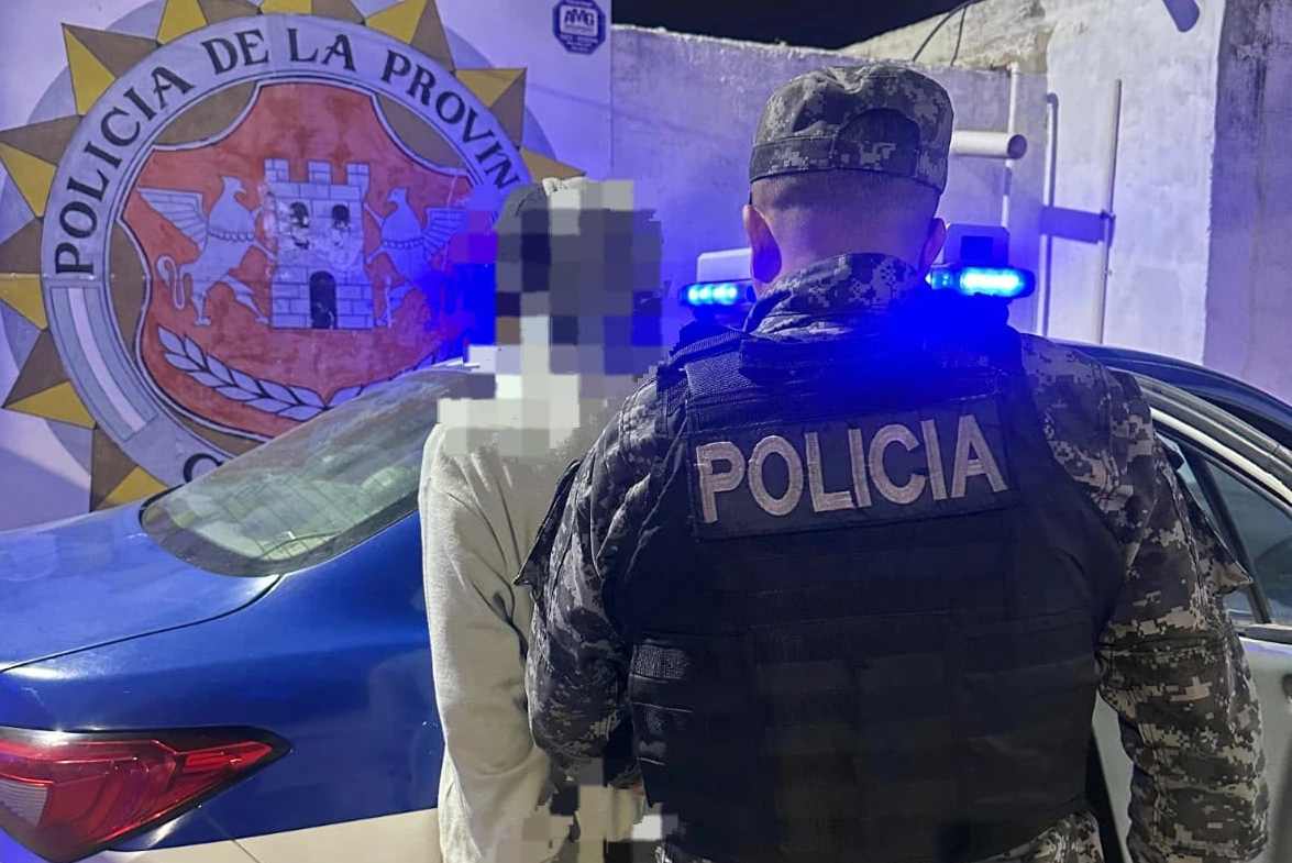 Un limpiavidrios escapó de un control y lo atraparon