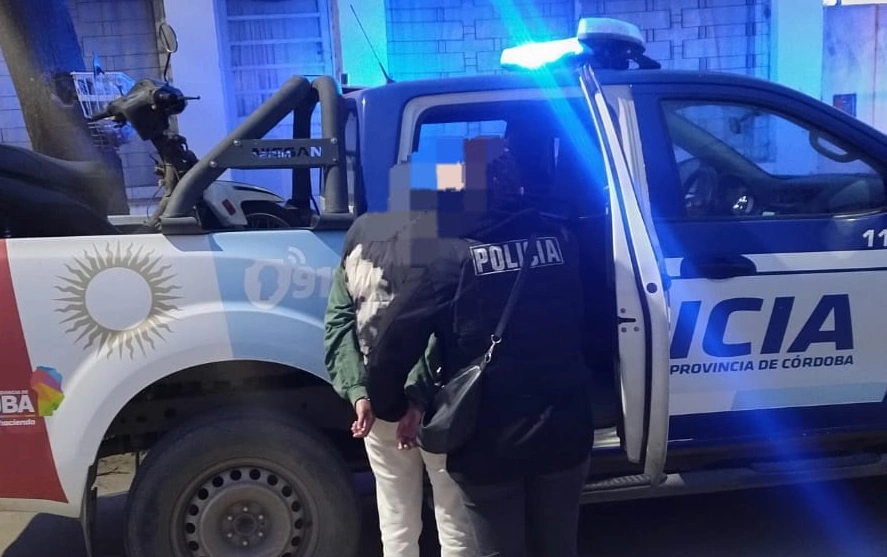 Detuvieron a dos personas en Villa Nueva por el robo de una moto