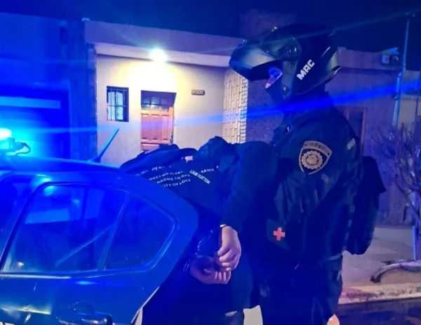 Intentaron escapar de un control en moto y los detuvieron