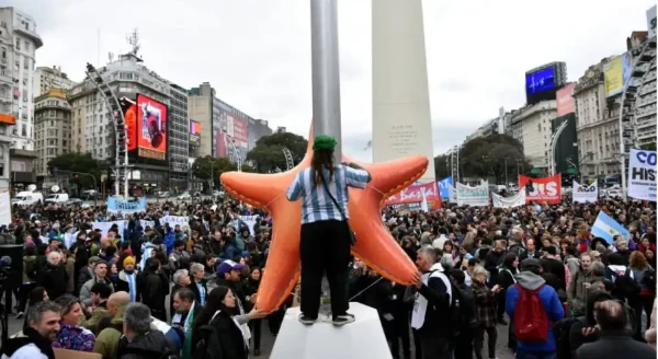 379 becarios del CONICET sin beca, sin prórroga  y con investigaciones pendientes