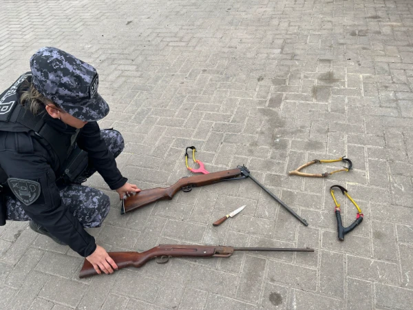 Detuvieron a tres menores por portación ilegal de armas