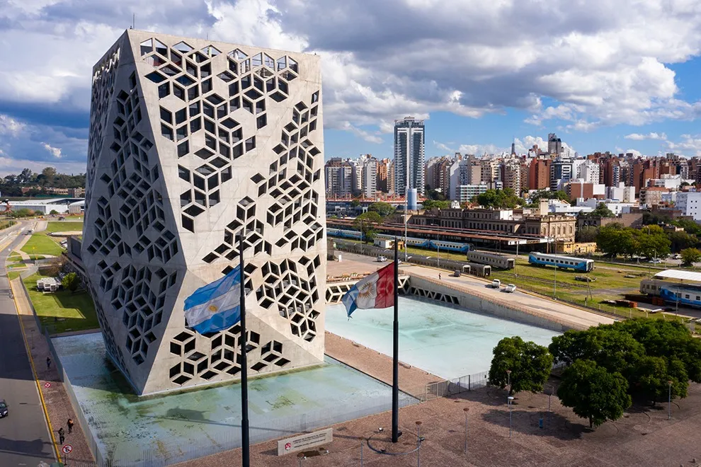 Mañana cobran los jubilados y empieza el cronograma de los activos provinciales