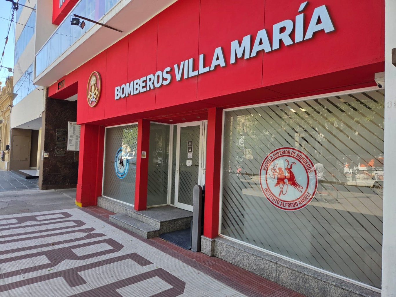 Una mujer chocó con un perro y fue trasladada al Pasteur con varios golpes